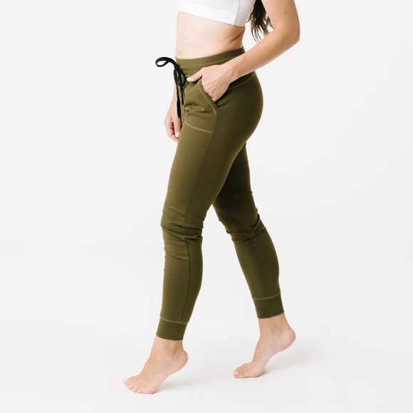 Zyia Olive Unwind Joggers - Picture 2 of 3